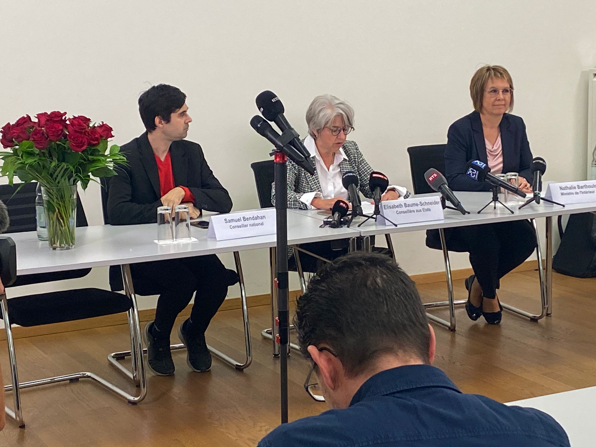 Conférence de presse, annonce candidature Elisabeth Baume-Schneider au Conseil fédéral (photos: PSJ et Aleksandra Zdravdovic)